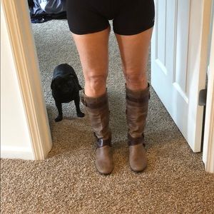 Stunning Pikilinos distressed brown leather boots